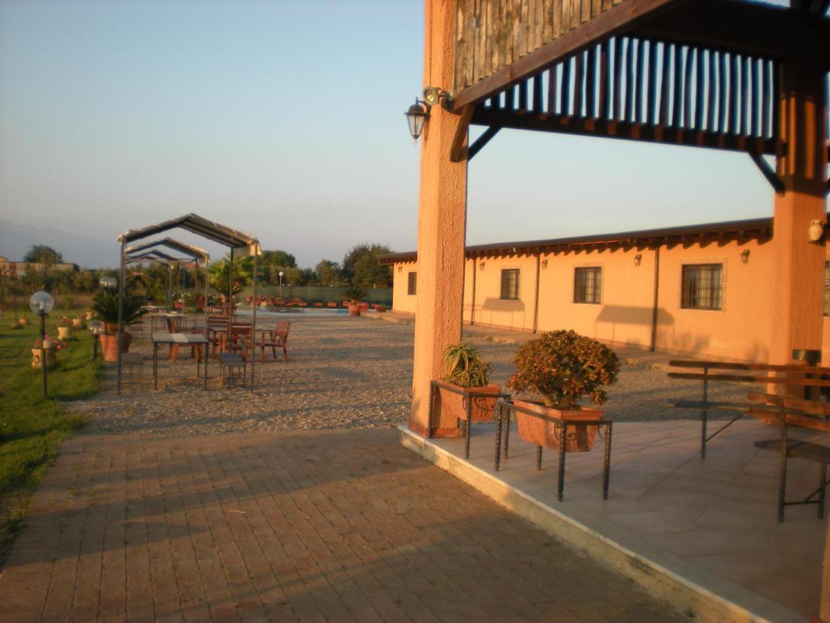 Agriturismo Il Borghetto Villa Foce del Sele Kültér fotó